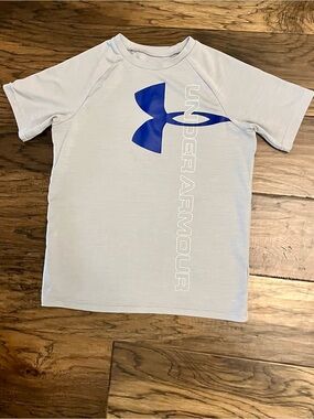 Under Armour Boys Light Gray Short-Sleeve Performance Tee with Blue Logo